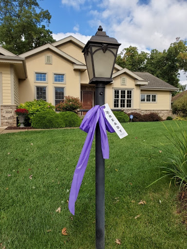 A “Ready” Ribbon tied to a lamppost used with permission from Steve Lyons 