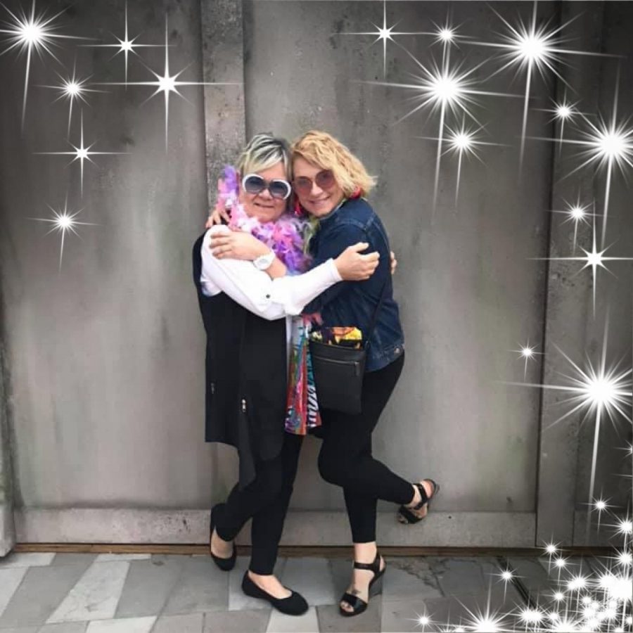 Ms. Ross poses with her mom at an Elton John concert in Milwaukee