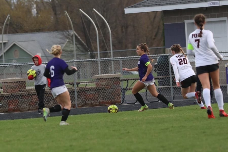 Cambelle Christensen passes the ball in a home match